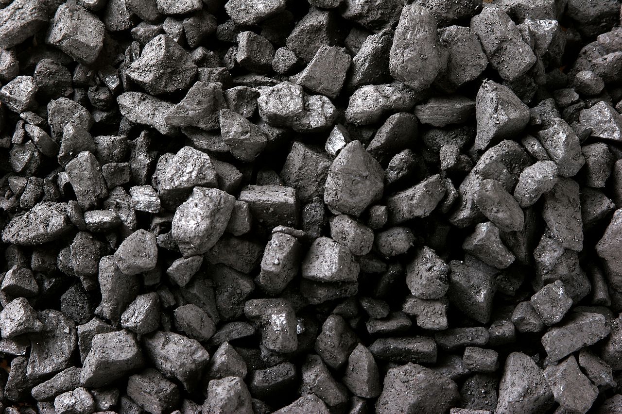 1280px-CSIRO_ScienceImage_10945_Coal.jpg